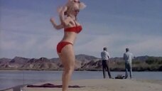 2. Секси Бабетта Бардо на пляже в красном бикини – Рай в шалаше