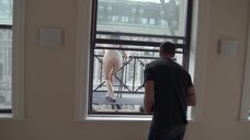 8. Абсолютно голая Jeannie Park на балконе во время фотосессии – Нагота (2017)