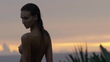 15. Красивые голые модели на съемках – Нагота (2017)