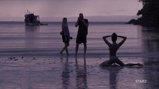 7. Эбони Дэвис в эро фотосессии на пляже – Нагота (2017)
