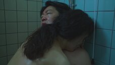 2. Секс с Ким Джу-рён в общественном туалете – Игра в кальмара