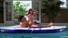 4. Секс с Эмбер Ланкастер на матрасе в бассейне – Красавцы