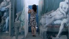 1. Анна Жимская и Нела Лучич в туалете – Любовь моя (2005)