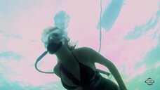 11. Бриджет Марквардт плавает под водой – Самые сексуальные пляжи мира