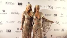 7. Секси Кристина и Карисса Шеннон на GLAM Beverly Hills Salon Grand 