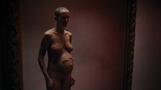 Полностью голая беременная Агат Руссель