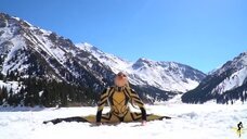 Акробатическая хореография Евы Шияновой на снегу