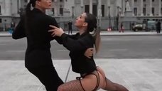 7. Синтия Фернандеш танцует в стрингах 