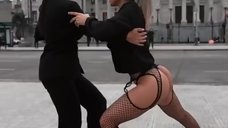 Синтия Фернандеш танцует в стрингах