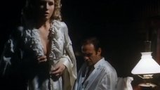 9. Мажену Трыбалу лапают за грудь – Привидение (1984)