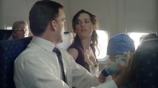 3. Ребекка Хусейн с отсасывателем для молока в самолете – Отмороженные (2012)
