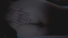 Секс сцена со спящей Стефанией Сандрелли