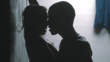2. Секс сцены с Кларой Галле – Из моего окна