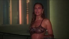 33. Ирина Шейк, Адриана Лима и Джиджи Хадид для Savage X Fenty Show 2021 