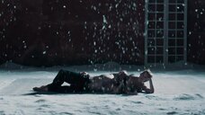 1. Секс сцена с Леа Сейду на полу – Внебрачные связи