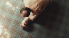 4. Секс сцена с Леа Сейду на полу – Внебрачные связи