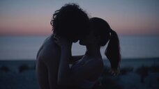 2. Секс с Соней Метелицей на пляже – Навстречу ветру