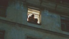 2. Девушка топлес у окна – Бакенбарды