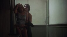 9. Секс с Дайан Лэйн в коридоре – Неверная
