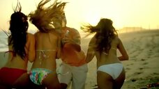 6. Рэйчел Линн Дэвид, Джена Симс и Кристиана Кролл в бикини на пляже – Пляжный отдых по-американски