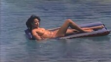 7. Сиомара Родригез без купальника на море – Кактус в отпуске