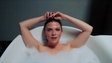 Сексуальная Ольга Смирнова после ванной