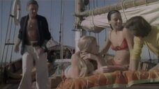 4. Ева Аулин и Марилу Толо в купальниках – Дублёр (1971)
