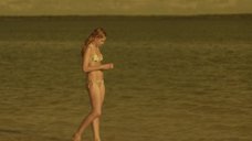 1. Прогулка Коуди Хорн по пляжу – Супер Майк