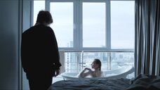 1. Секс сцена с Кристиной Корбут – Слежка