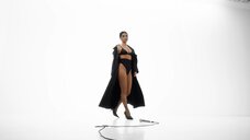 6. Секси Инна в клипе Dance Alone 