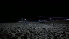 9. Ночное купание в море Клары Лаго и Йоханы Кобо – Песок в карманах