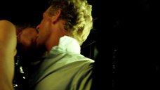 5. Интимная сцена с блондинкой в туалете клуба – Приходит женщина к врачу