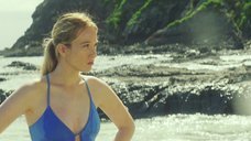 1. Софи Лоу и Джессика Тоуви в синих купальниках – Тайное влечение