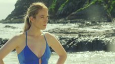 2. Софи Лоу и Джессика Тоуви в синих купальниках – Тайное влечение