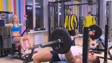 2. Ирина Темичева тренируется в тренажерном зале – Счастливый конец