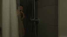 1. Райли Кио принимает душ – Девушка по вызову