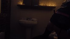 4. Секс с Астрид Берже-Фрисби в туалете – Я – начало