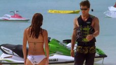 3. Тони Саблан и Джоанна Крупа в купальниках – Макс-разрушитель: Проклятие нефритового дракона