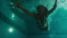 1. Таша Смит плавает в бассейне – Испытание свадьбой